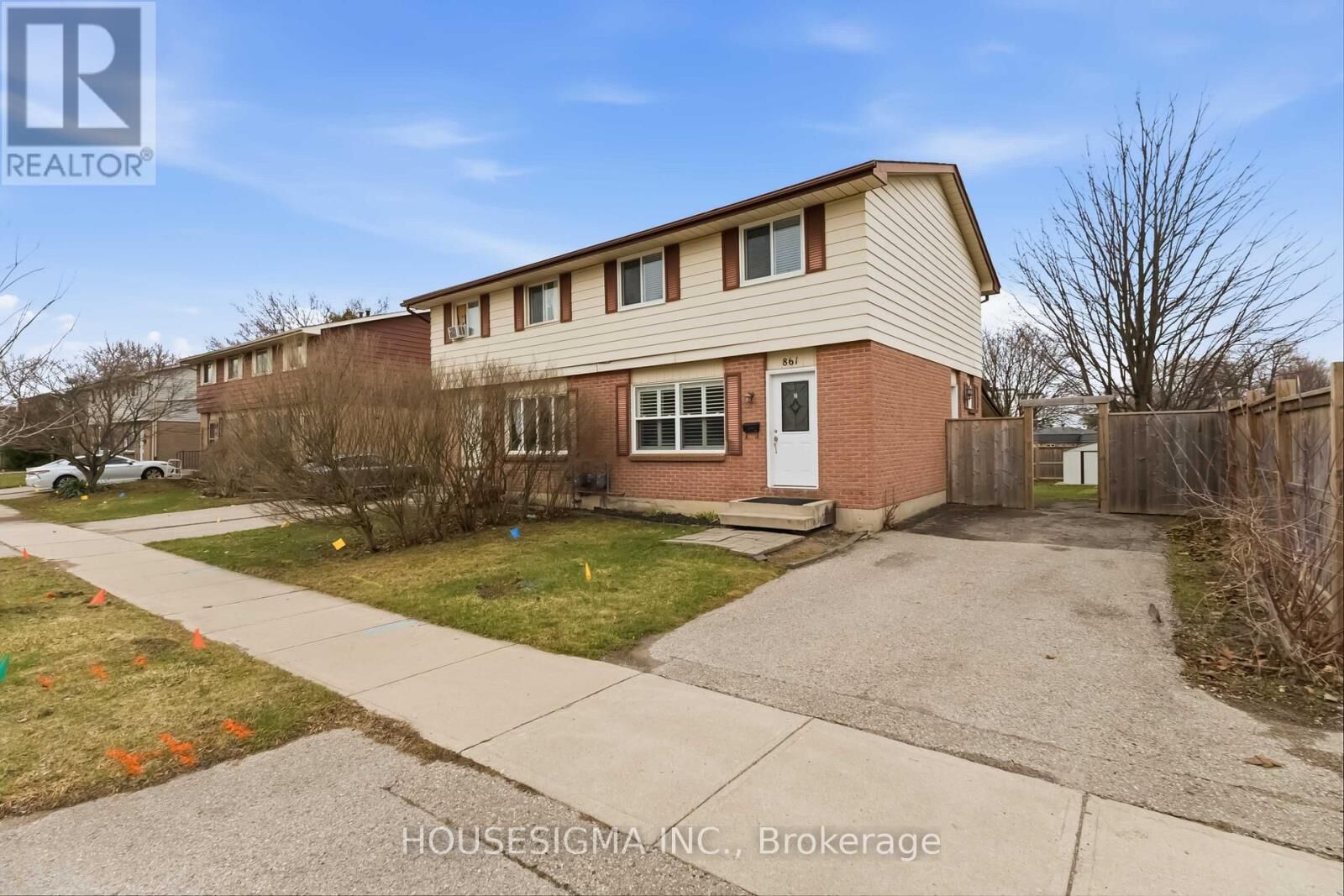 Property Photo:  861 Dearness Drive  ON N6E 1Y4 