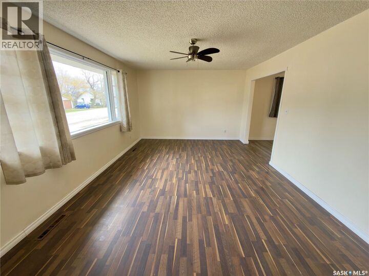 Property Photo:  233 23rd Street W  SK S6V 4L7 