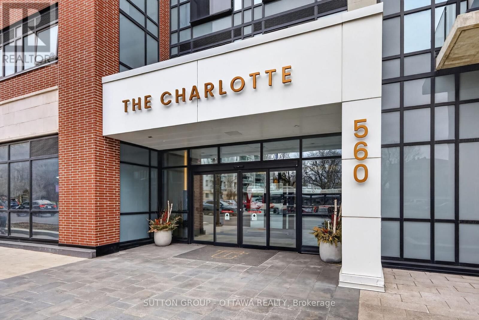 Property Photo:  560 Rideau Street 509  ON K1N 0G3 
