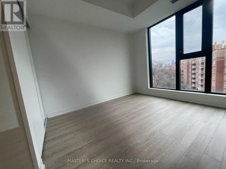 Property Photo:  250 Lawrence Avenue West 617  ON M5M 1B1 