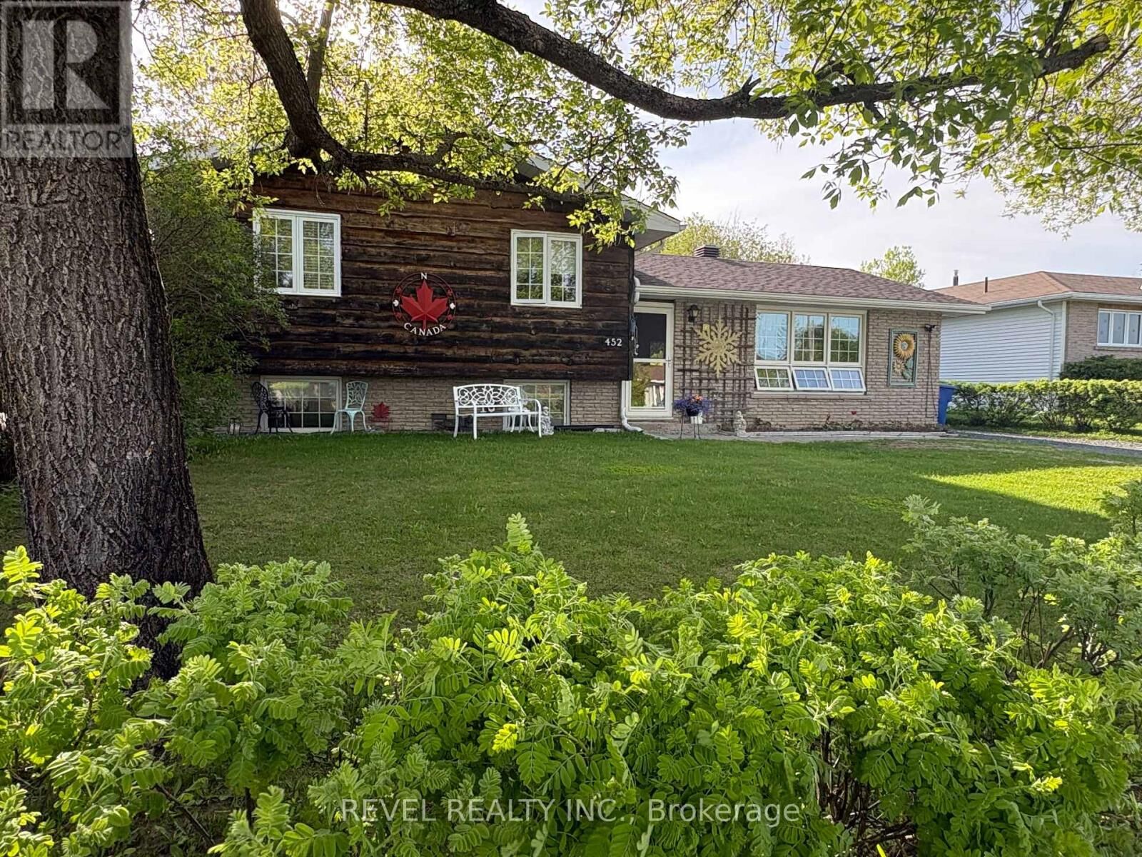 Property Photo: 452 Eleventh Avenue ON P0L 1C0
