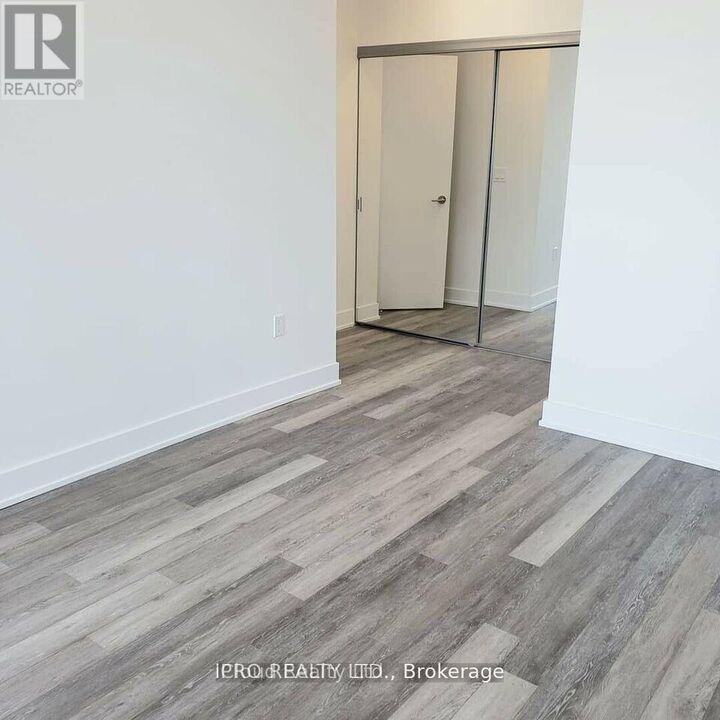 Property Photo:  30 Shore Breeze Drive 1322  ON M8V 0J1 