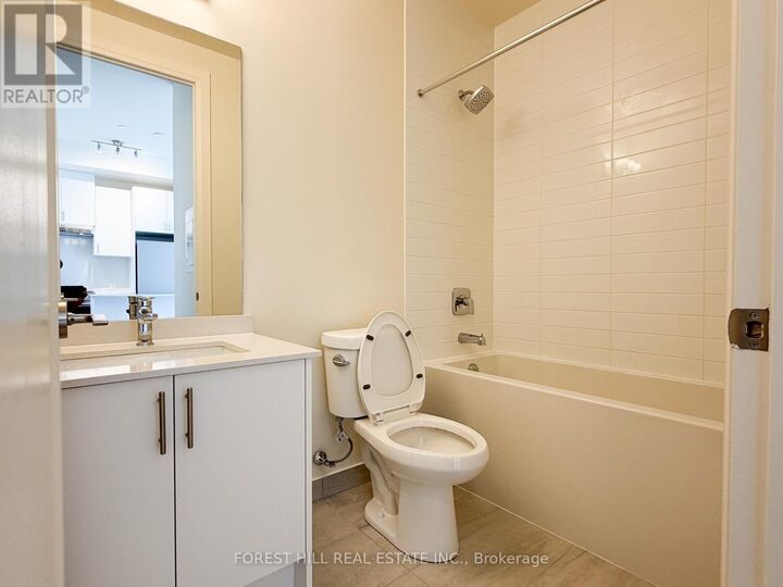 Property Photo:  27 Korda Gate Ph104  ON L4K 0P6 