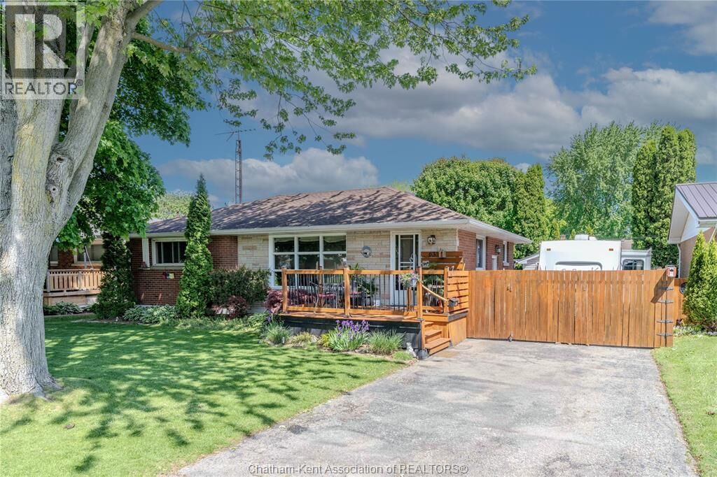 Property Photo: 63 Warwick Drive ON N8A 3N4