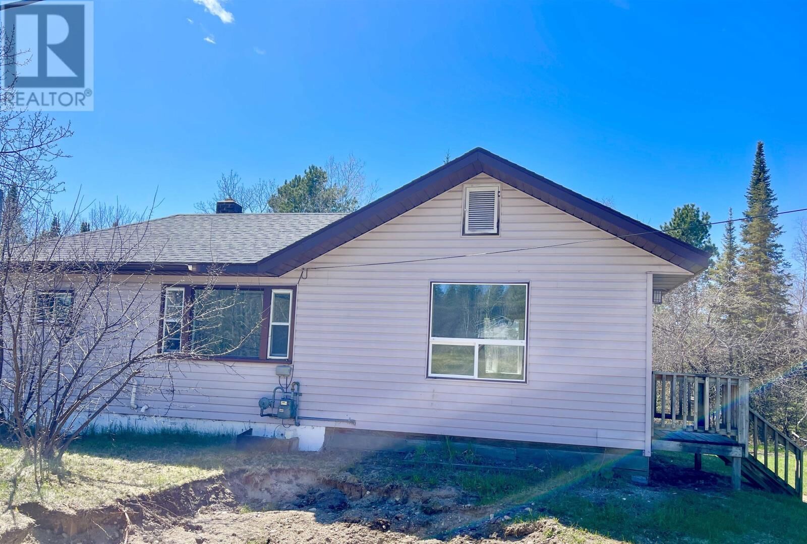 Property Photo: 70 Armstrong St ON P0V 2V0