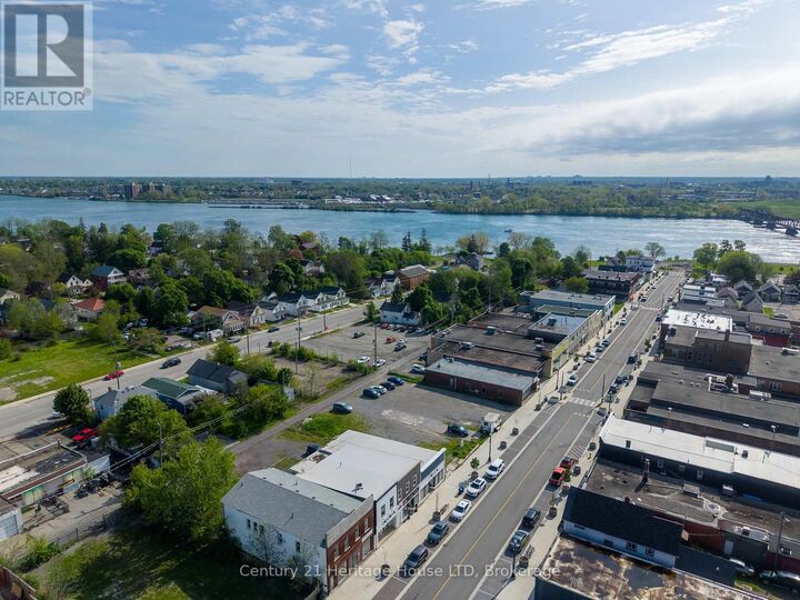 Property Photo:  20 Dufferin Street  ON L2A 2T5 