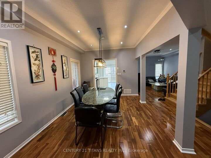 Property Photo: 274 Penndutch Circle ON L4A 0P1