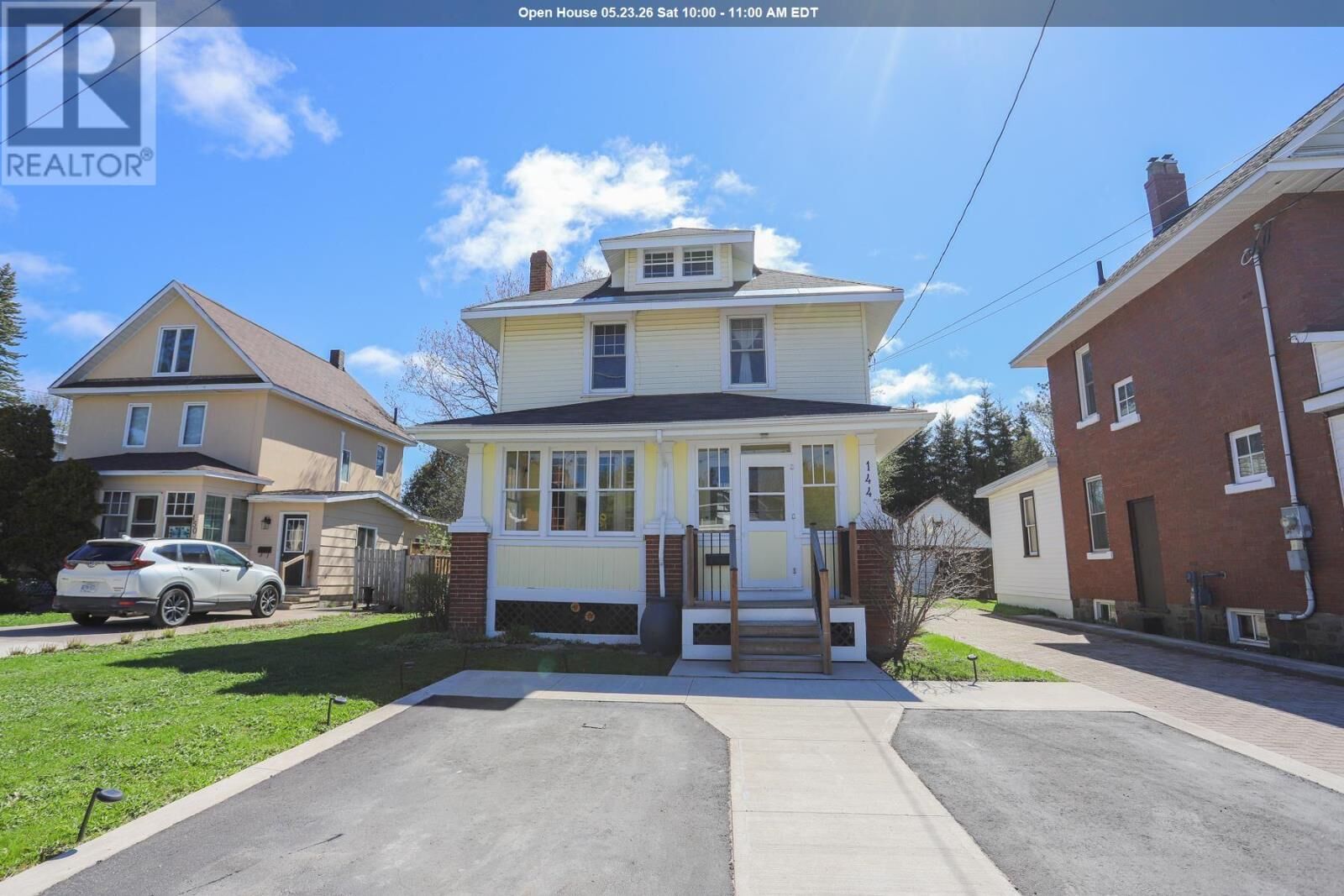 Property Photo:  144 Leo Ave  ON P6A 3V7 