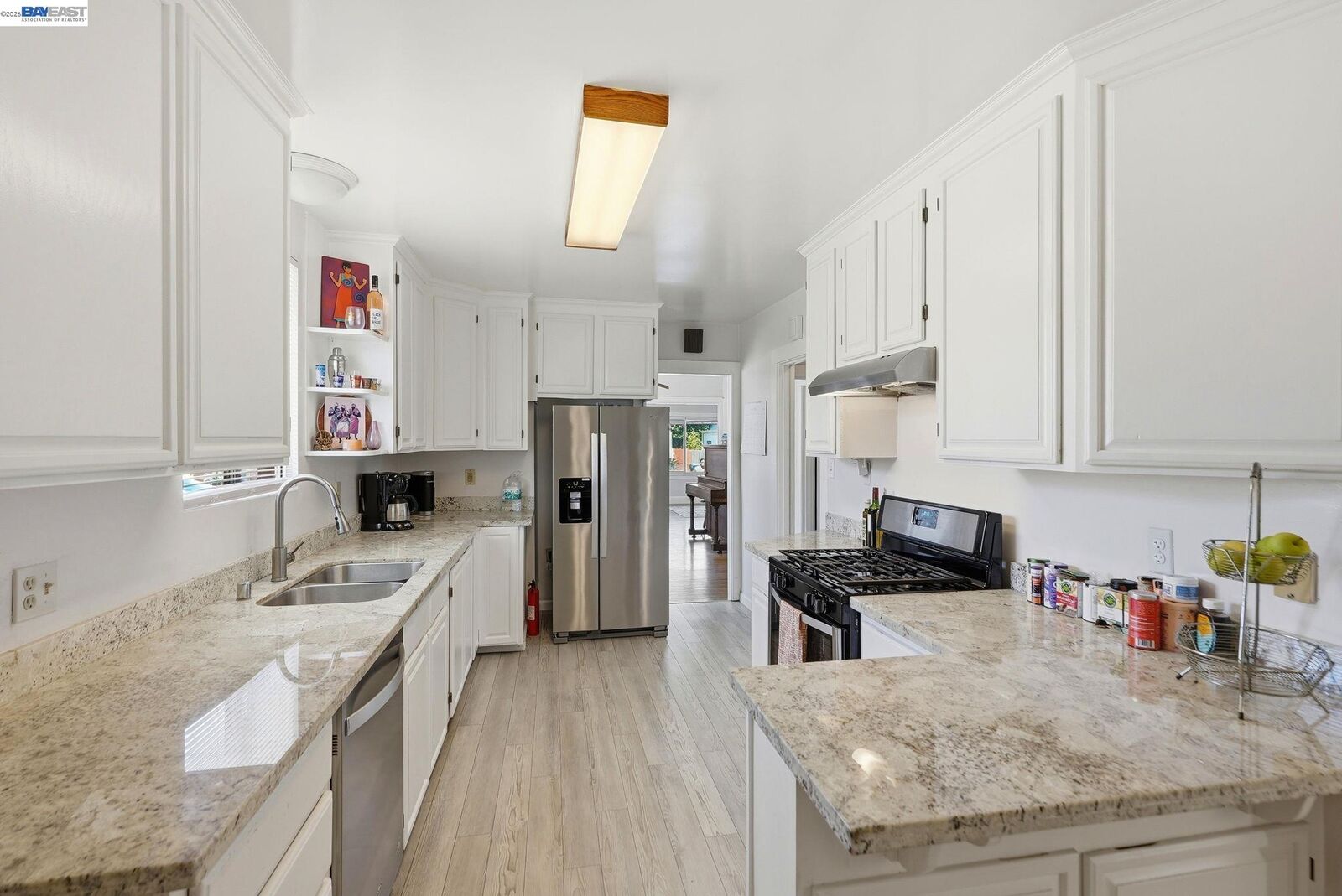 Property Photo: 560 41st St CA 94805