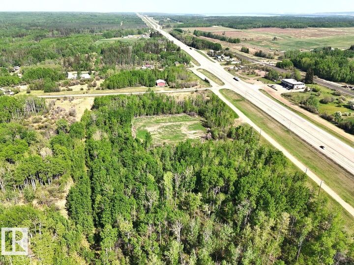 Property Photo: 6206 Hwy 16 AB T0E 0W0