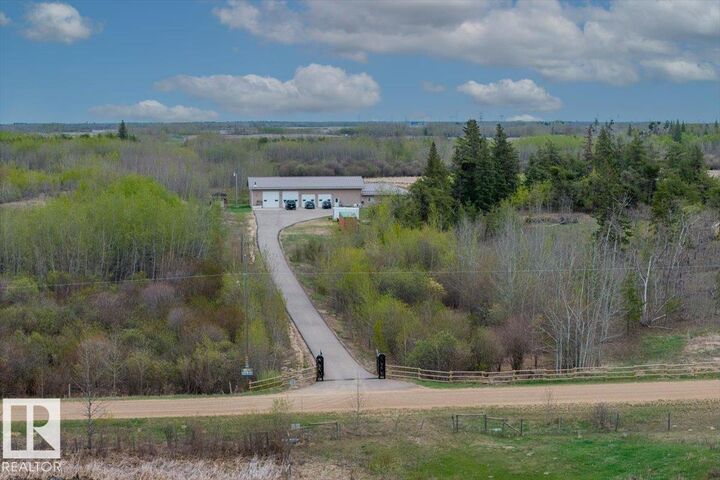 Property Photo: 56515 Rge Road 222 AB T0A 1N4