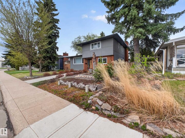 Property Photo:  4112 120 Street NW  AB T6J 1Y1 