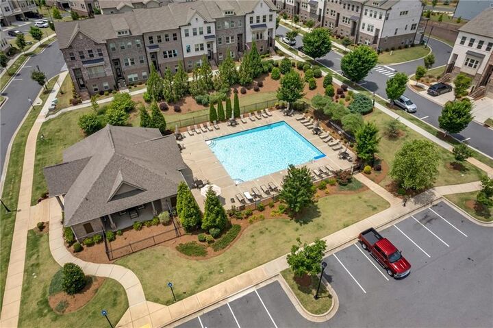 Property Photo:  424 Montclair Court  GA 30188 