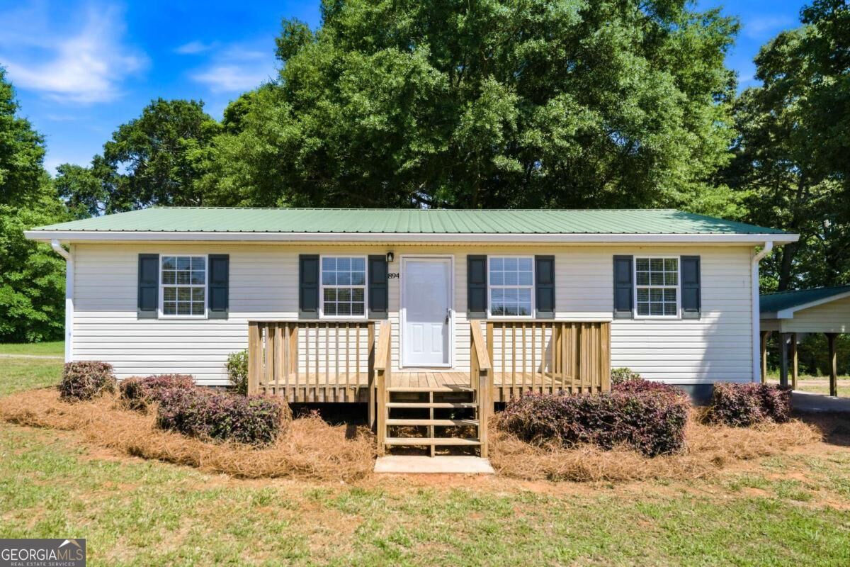 Property Photo: 894 Lakeview Drive GA 30565