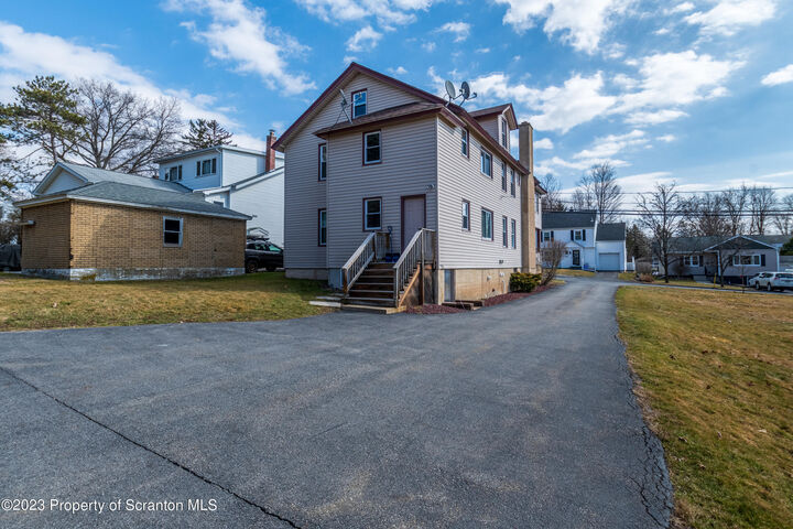 Property Photo: 517 Highland Avenue PA 18411