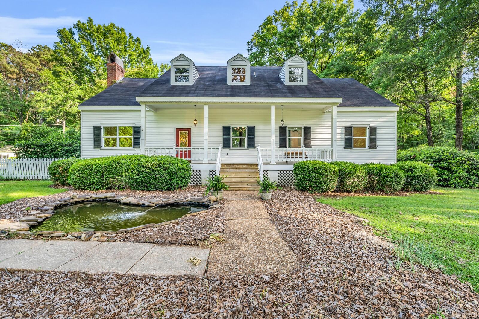 Property Photo: 484 Southgate Drive MS 39759