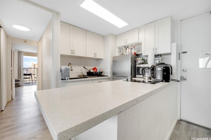 Property Photo: 445 Seaside Avenue 3820 HI 96815