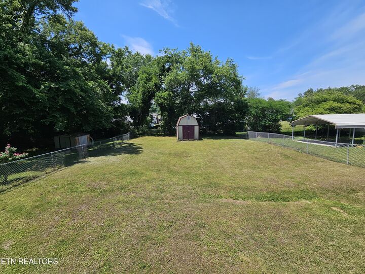 Property Photo: 438 Kingwood St TN 37763