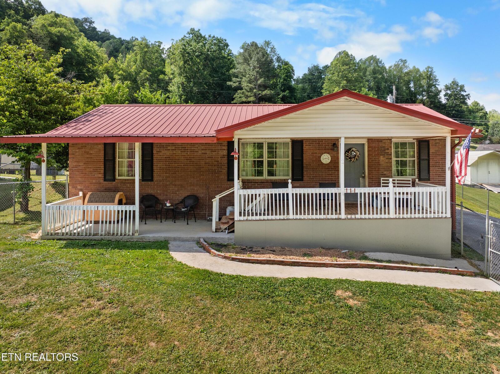 Property Photo: 406 Douglas Lane TN 37762