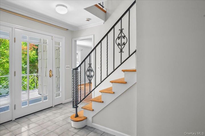 Property Photo:  79 N Healy Avenue  NY 10530 