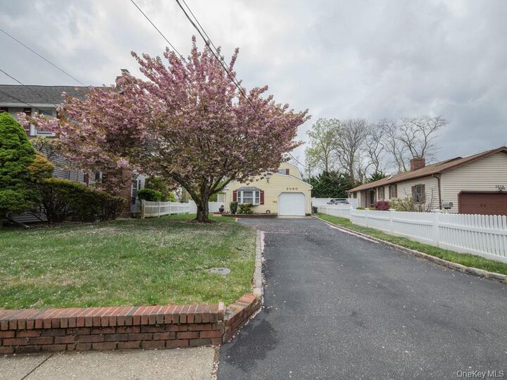 Property Photo:  2080 Seamans Neck Road  NY 11783 