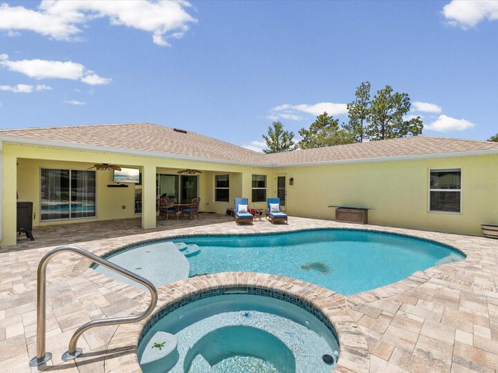 Property Photo: 11051 Mirage Avenue FL 34614