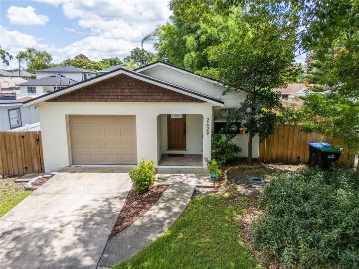 Property Photo: 2429 S Brown Avenue FL 32806