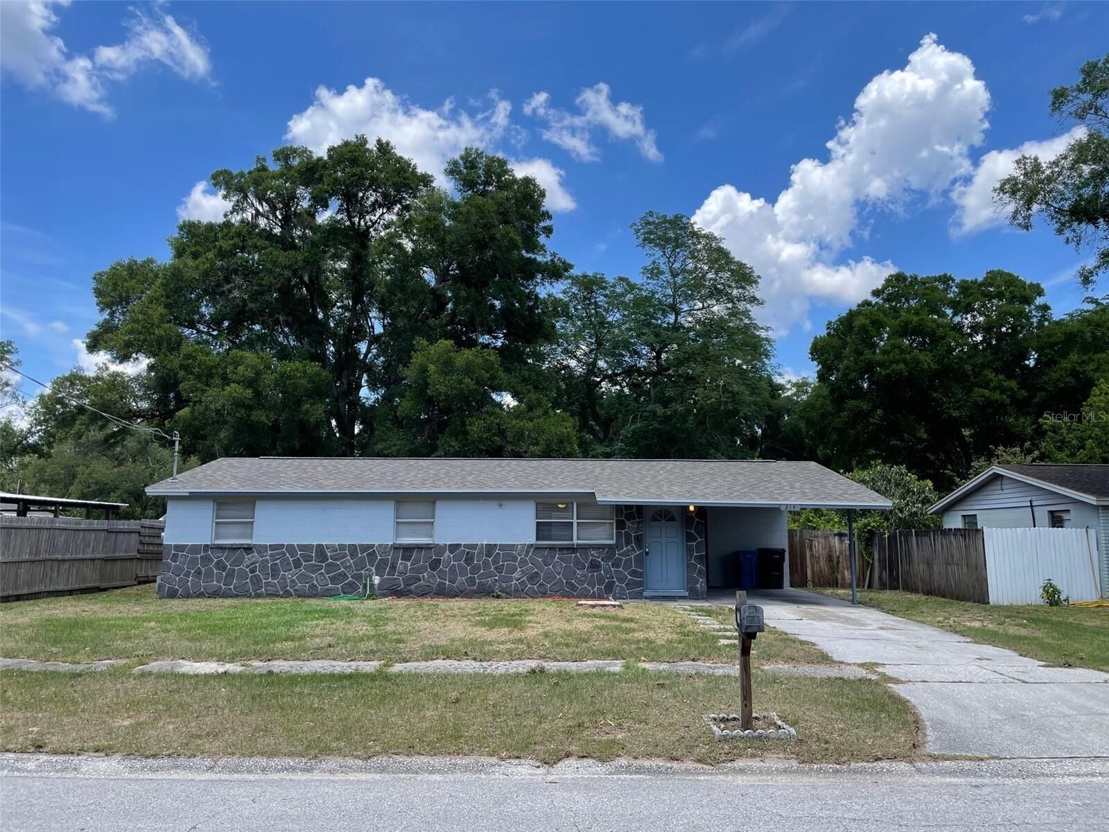 Property Photo:  214 Paka Court  FL 33510 