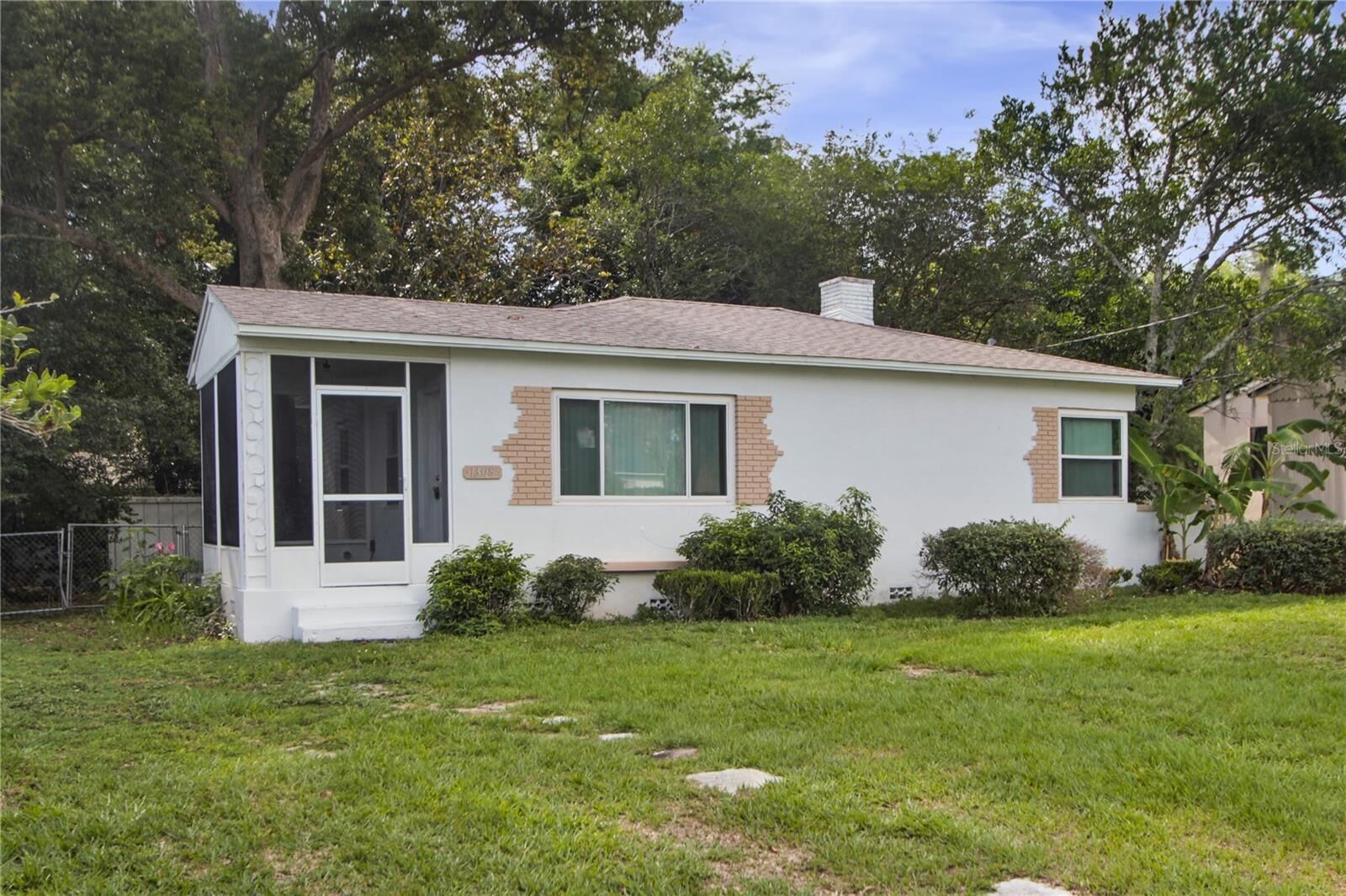 Property Photo:  1308 Mariva Avenue  FL 34748 