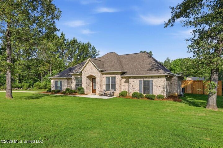 Property Photo:  637 Kylemore Lane  MS 39047 