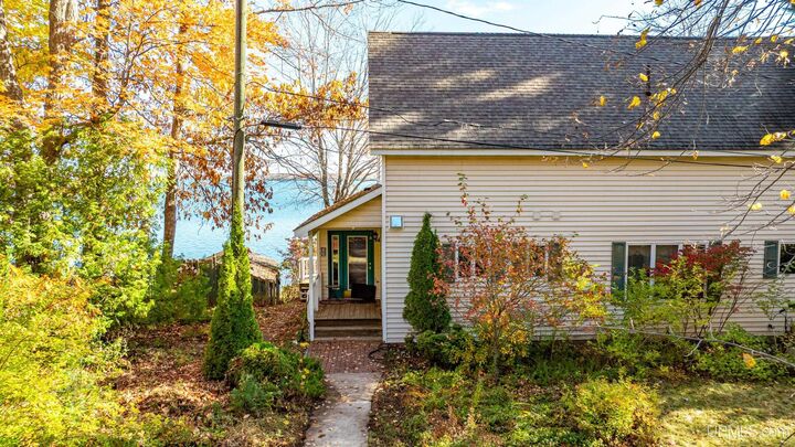 Property Photo:  44418 Old 41 Road  MI 49916 