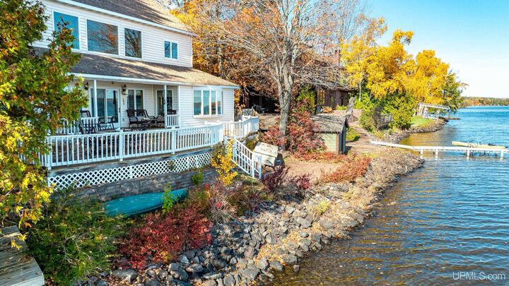 Property Photo:  44418 Old 41 Road  MI 49916 