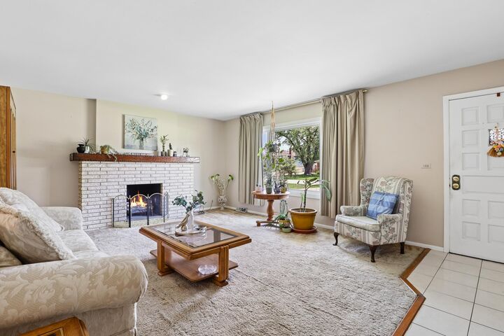 Property Photo:  2N160 Fairfield Avenue  IL 60148 