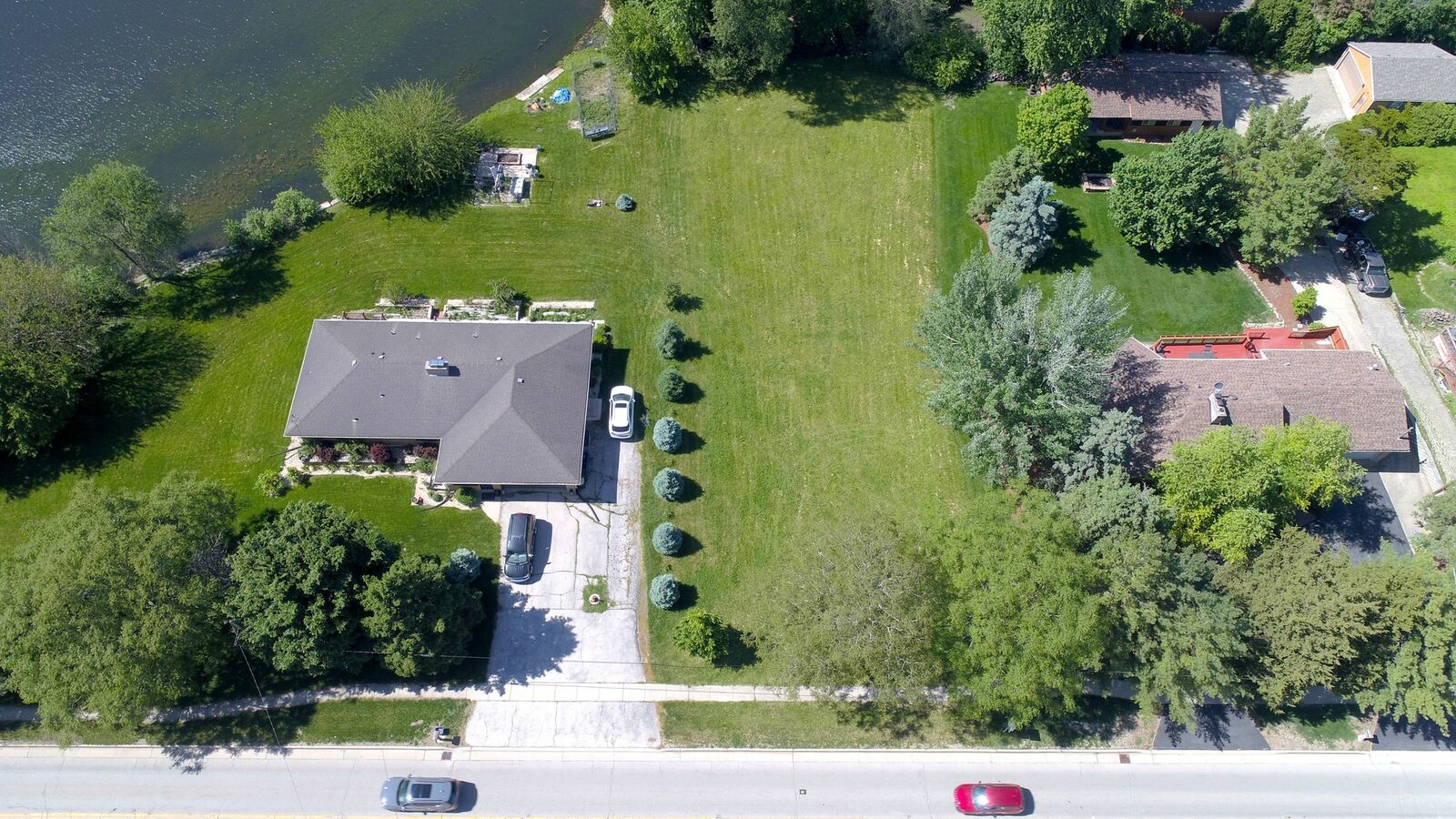 Property Photo: 806 Plainfield Road IL 60516