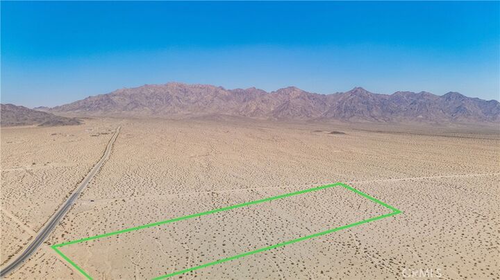 Property Photo:  100 Ironage Peak Road  CA 92277 