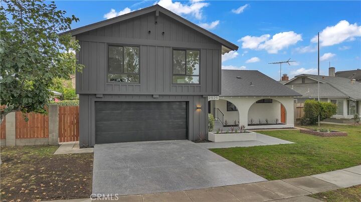 Property Photo:  2525 N Pacific  CA 92706 