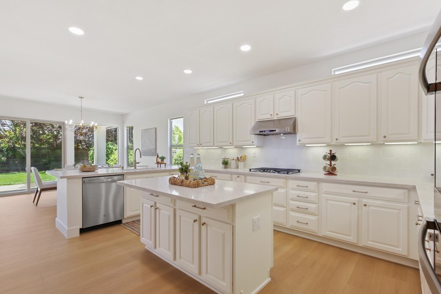 Property Photo:  2240 Prairie View Lane  CA 95648 