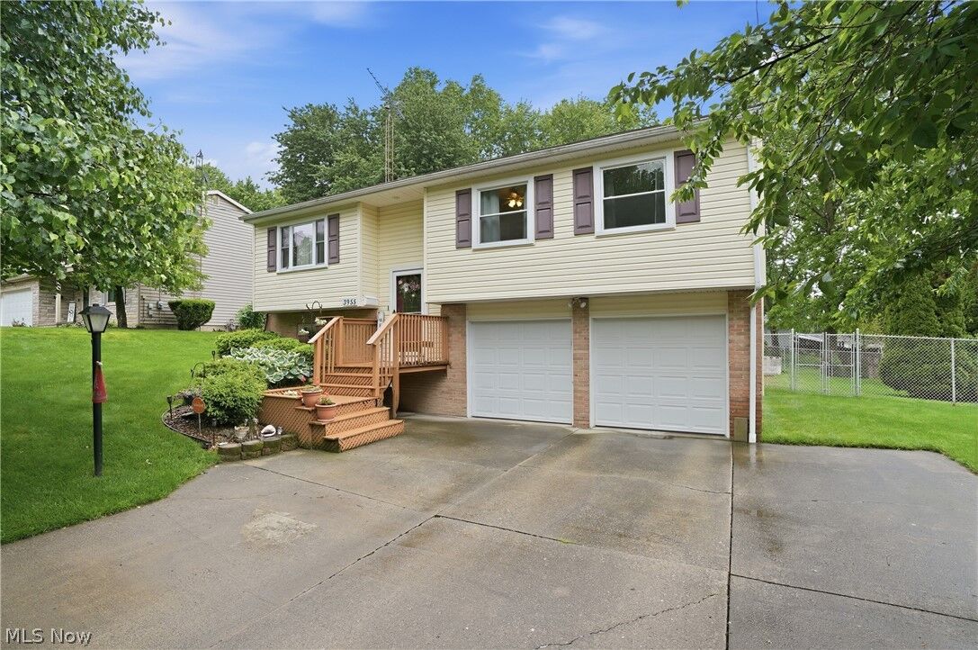 Property Photo: 3955 Dunbar Street OH 44515