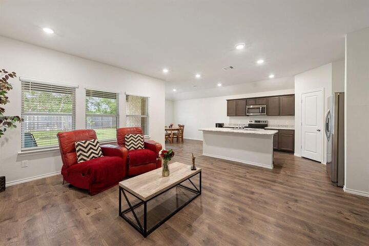 Property Photo:  816 Willow Lane  TX 75189 