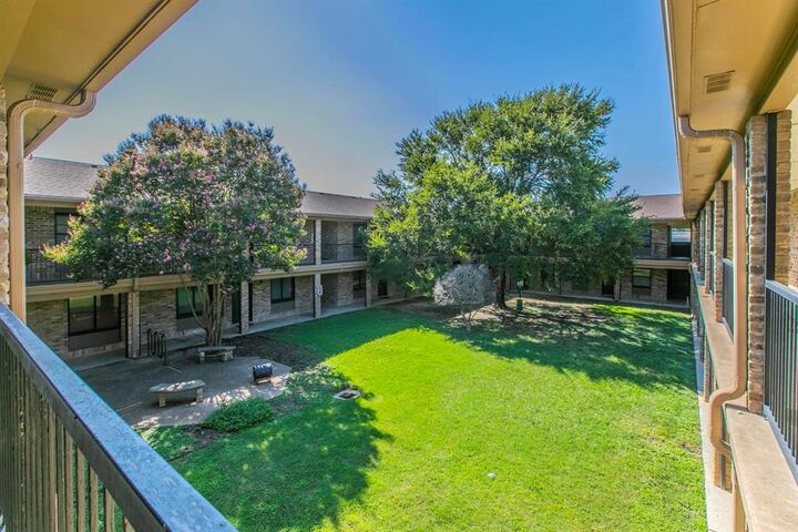 Property Photo:  1214 Baylor Avenue 205  TX 76706 