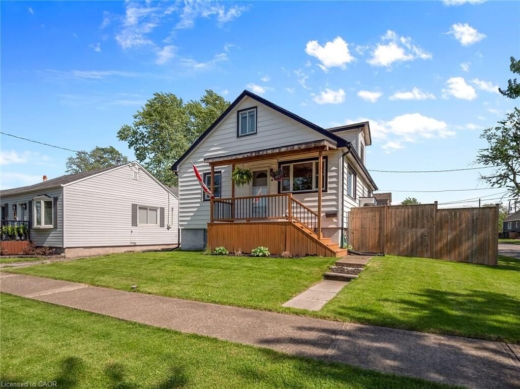 Property Photo: 21 Hilda Street ON L2S 1Z7
