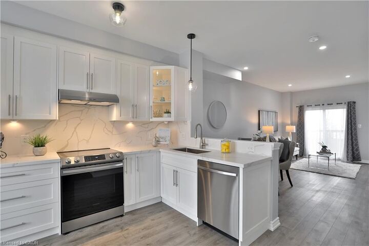 Property Photo:  45 Edenrock Drive  ON L8E 5L5 