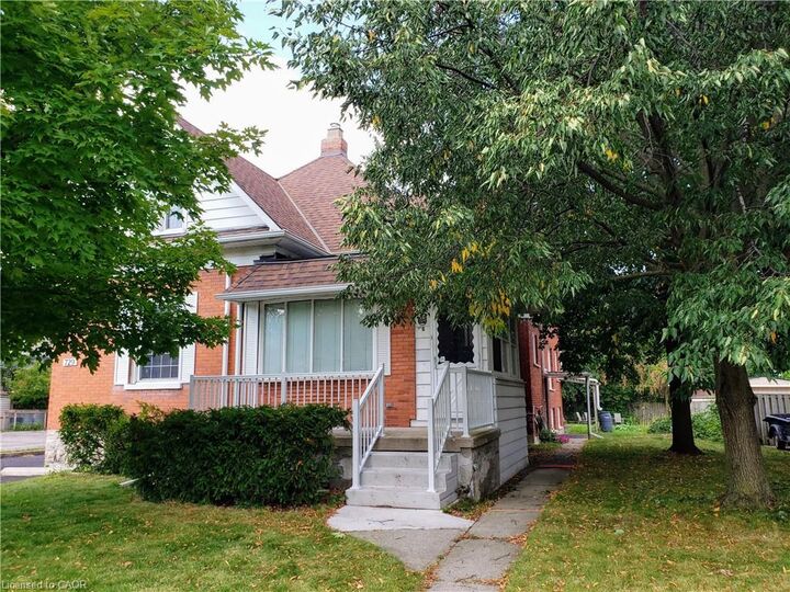 Property Photo: 729 Hamilton Street 2 ON N3H 3E5