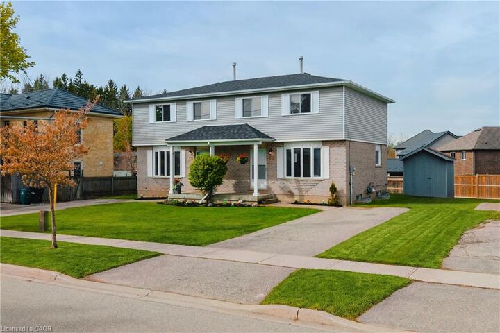 Property Photo:  62 Catherine Street  ON N3A 1Z8 