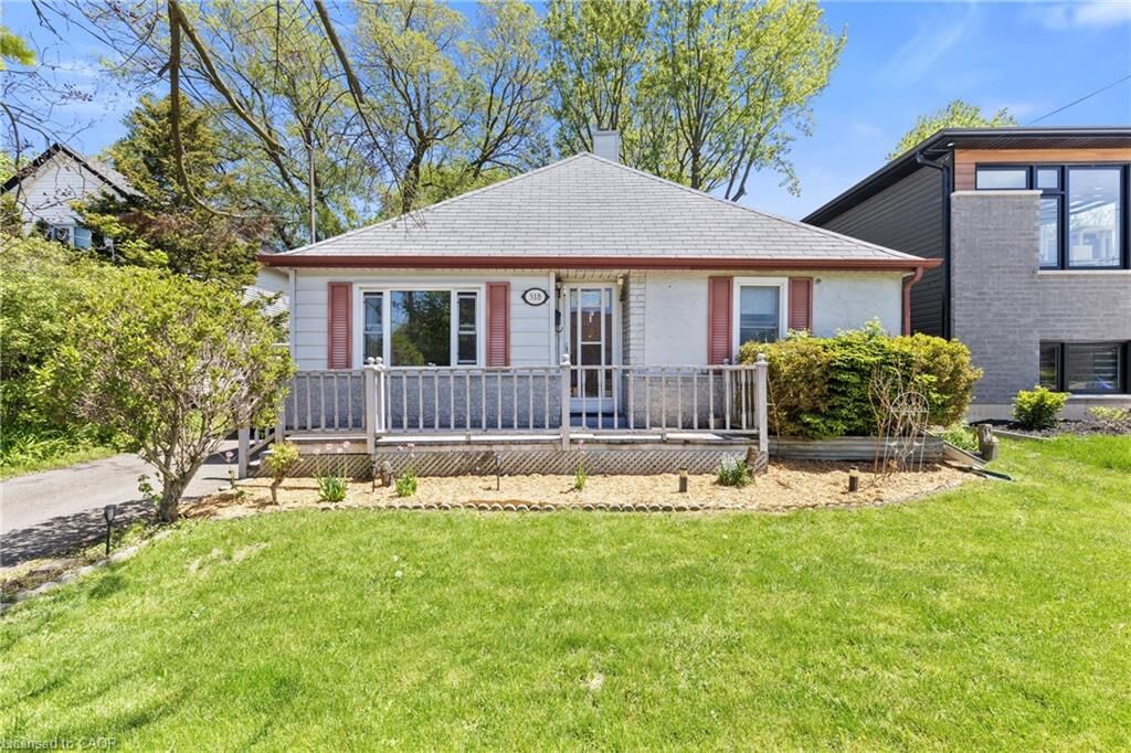 Property Photo: 318 Aqueduct Street ON L3C 1E1