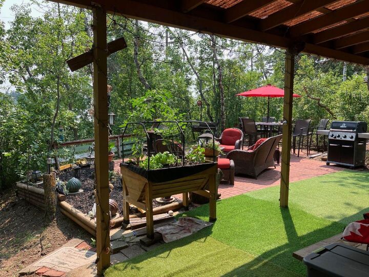 Property Photo: 24 Lakeview Drive AB T0B 1V0