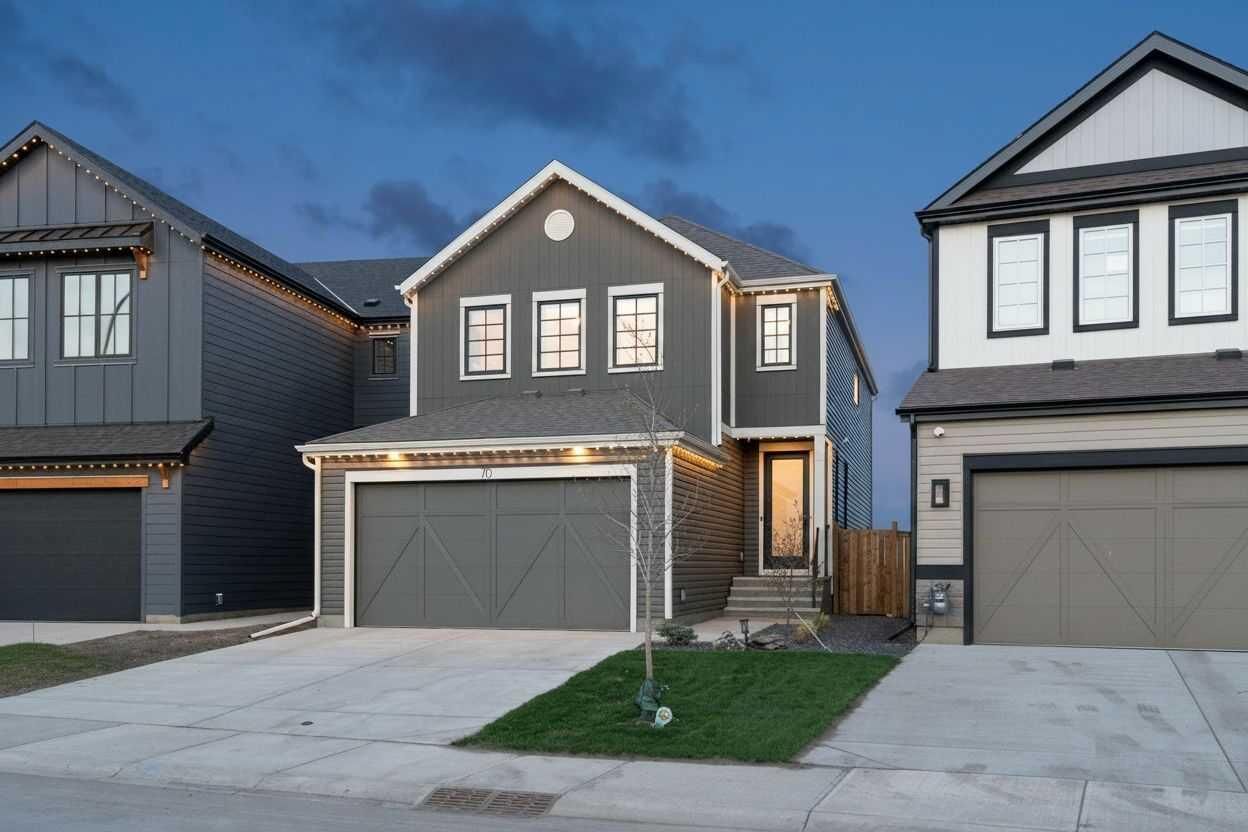 Property Photo:  70 Savoy Landing SE  AB T3S 0G6 