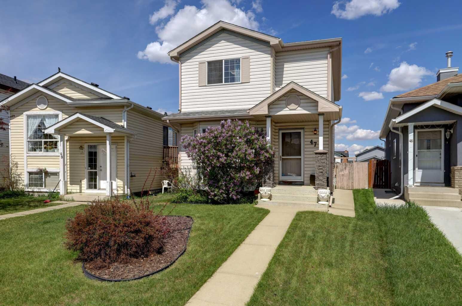 Property Photo:  47 Martinvalley Way NE  AB T3J 4A1 