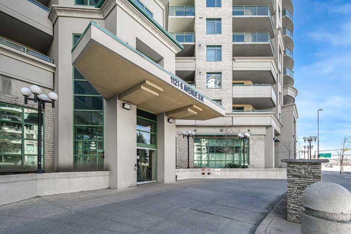 Property Photo: 1121 6 Avenue SW 905 AB T2P 5J4