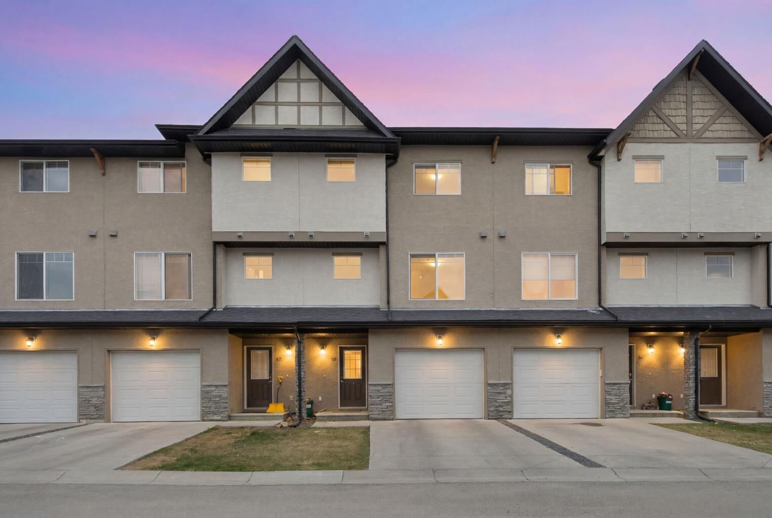 Property Photo:  59 Cimarron Vista Gardens  AB T1S 0G3 